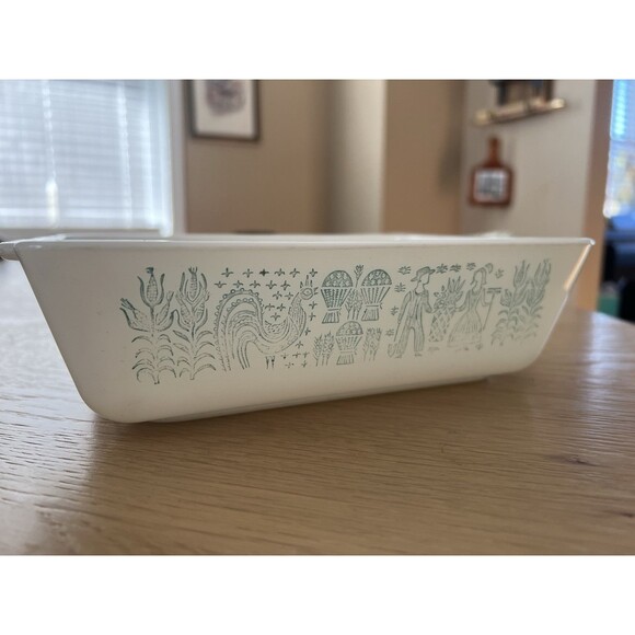 Pyrex Amish Butterprint Turquoise 0503 1.5 Qt Casserole & 0501 Refrigerator Dish - Picture 3 of 11